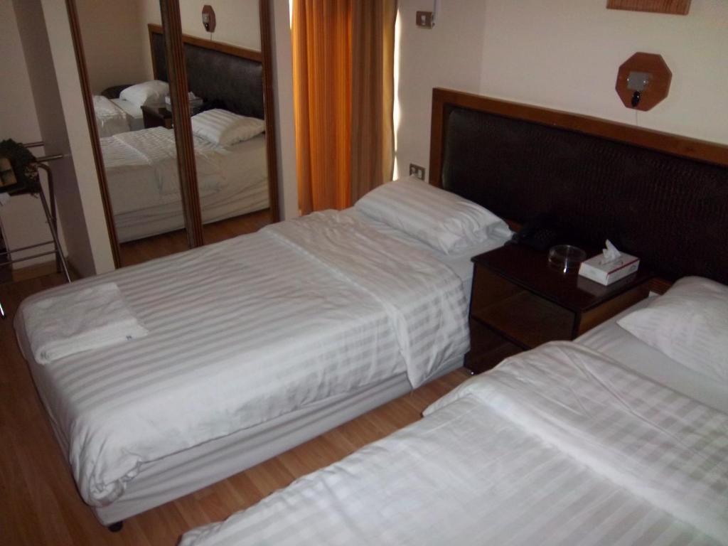 Aghadeer Hotel Amman Oda fotoğraf